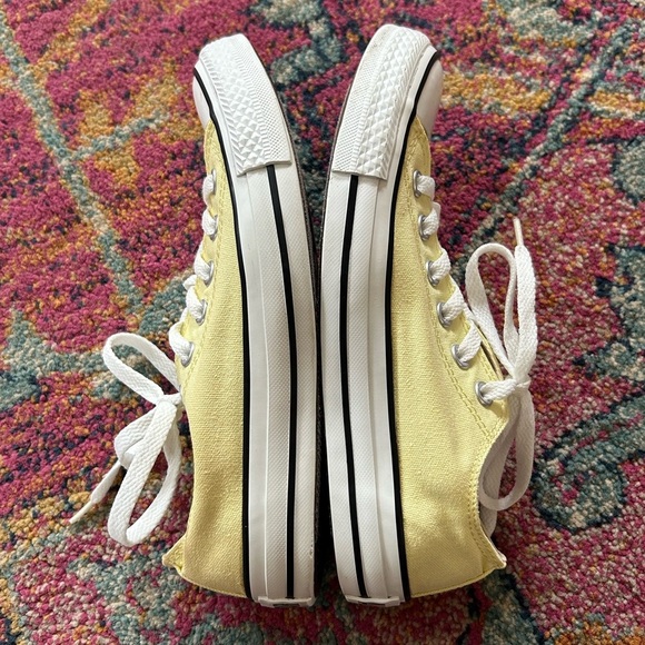 Converse | Unisex Light Yellow Low-Top Lace Up Classic All Star Sneakers, M5 W8 - Picture 6 of 16